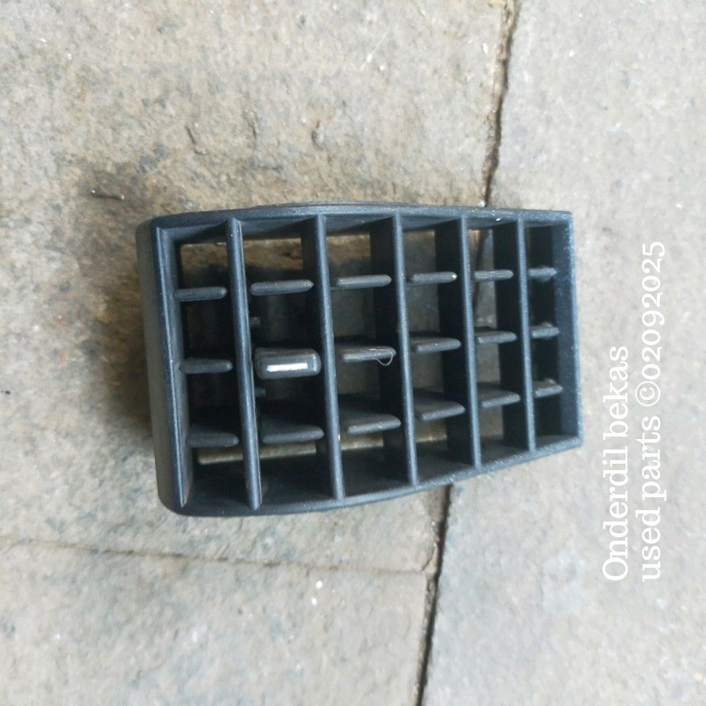 kisi AC kiri fiat Uno 1