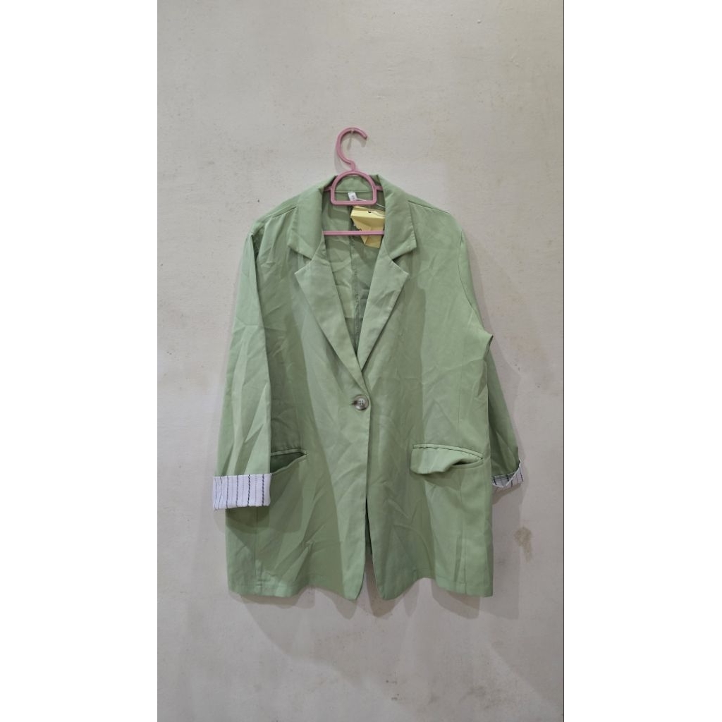 (PRELOVED PRIBADI)-BLAZER HIJAU/ BLAZER SAGE GREEN