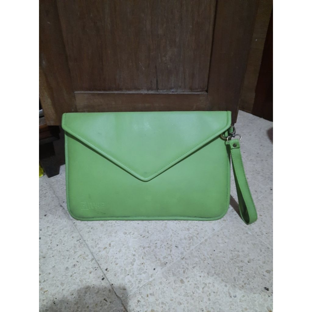 

preloved tas map warna hijau mudah banyak tempat bahan tebal kohko