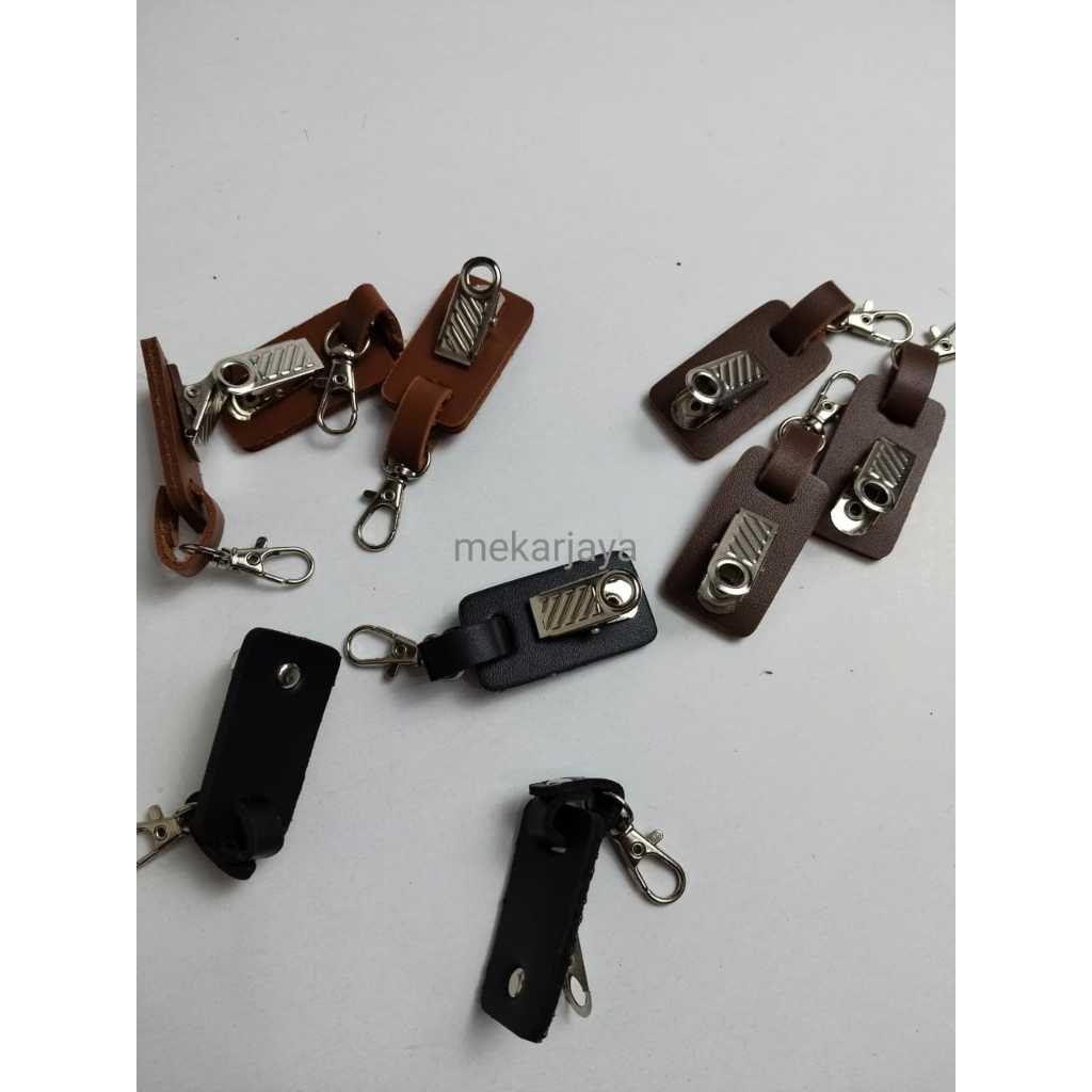 

Jepitan ID CARD Holder Pin Name Tag Dari Kulit Terbaru