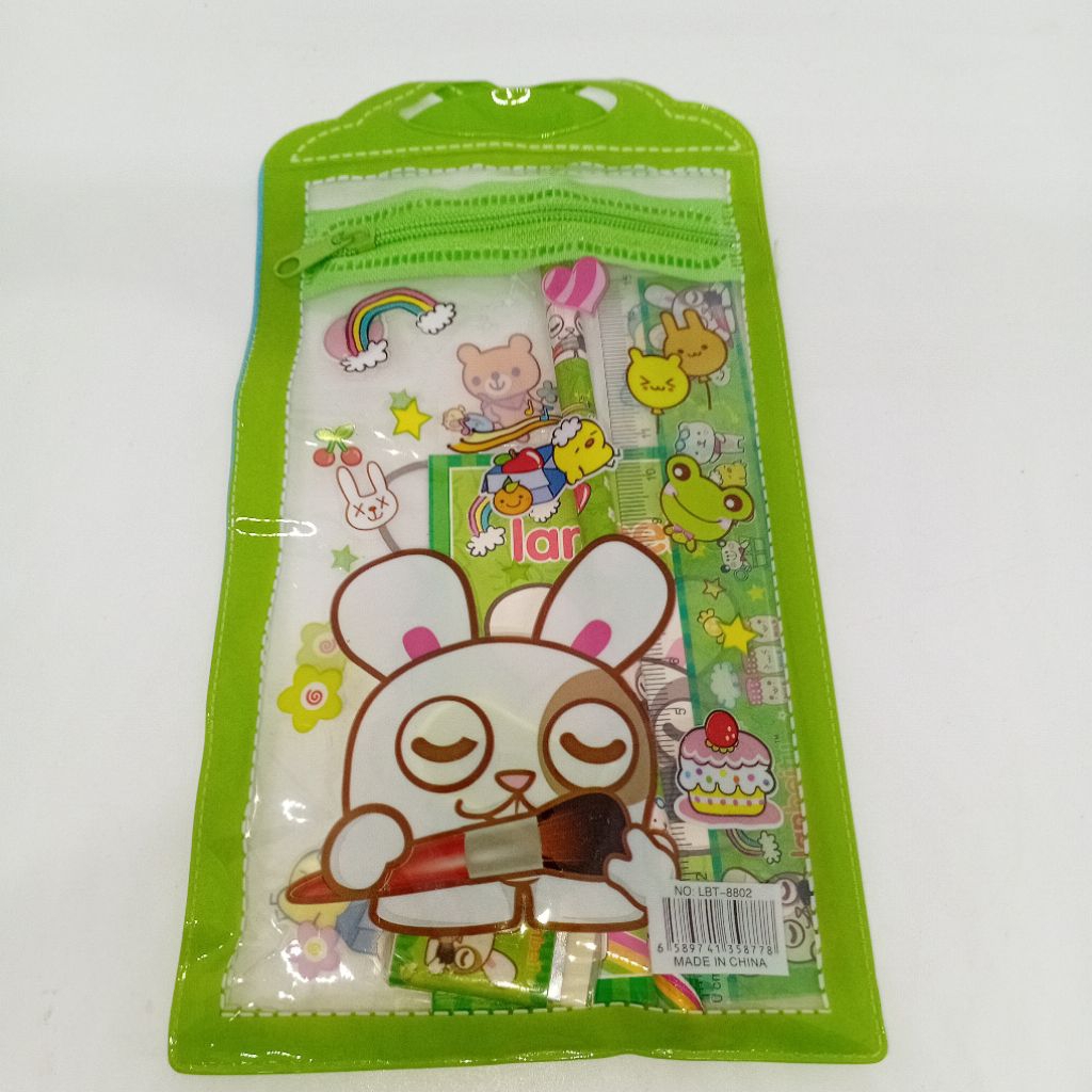 

Set Alat Tulis Anak Motif Kelinci Lanbeitu