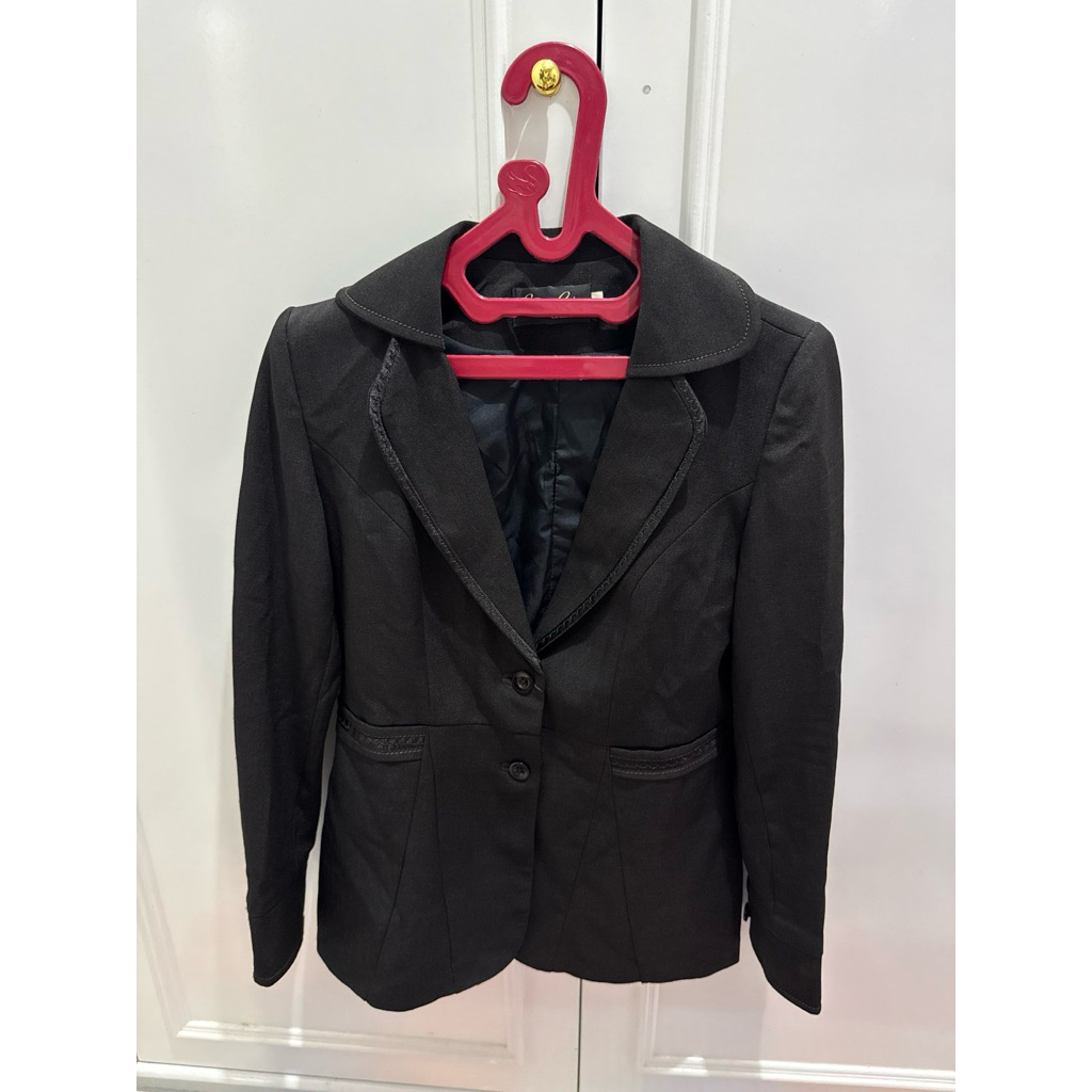 blazer hitam wanita preloved