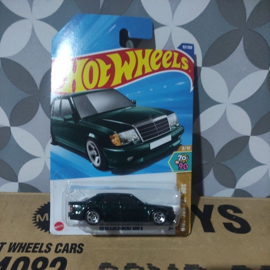 hot wheels mercedes-benz 500e