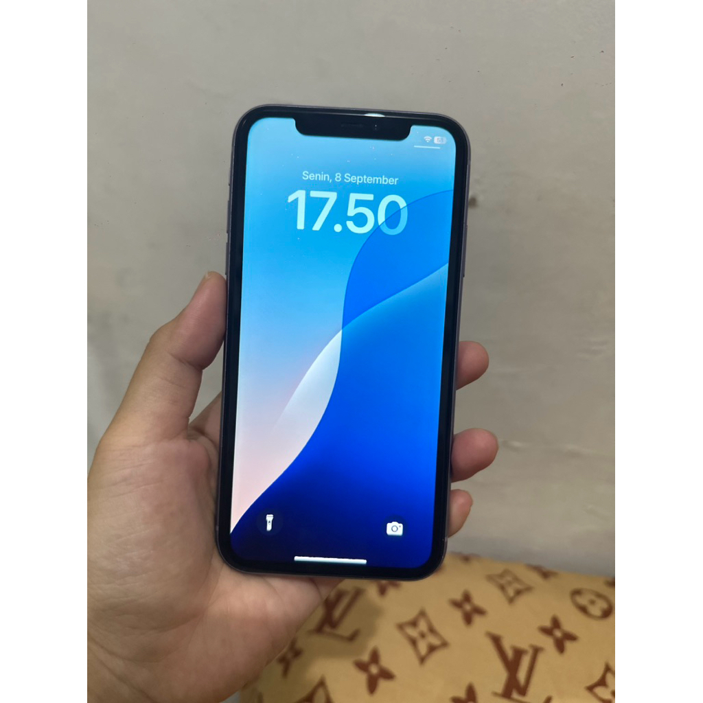 JUAL IPHONE 11 64 GB PURPLE PEMAKAIAN PRIBADI