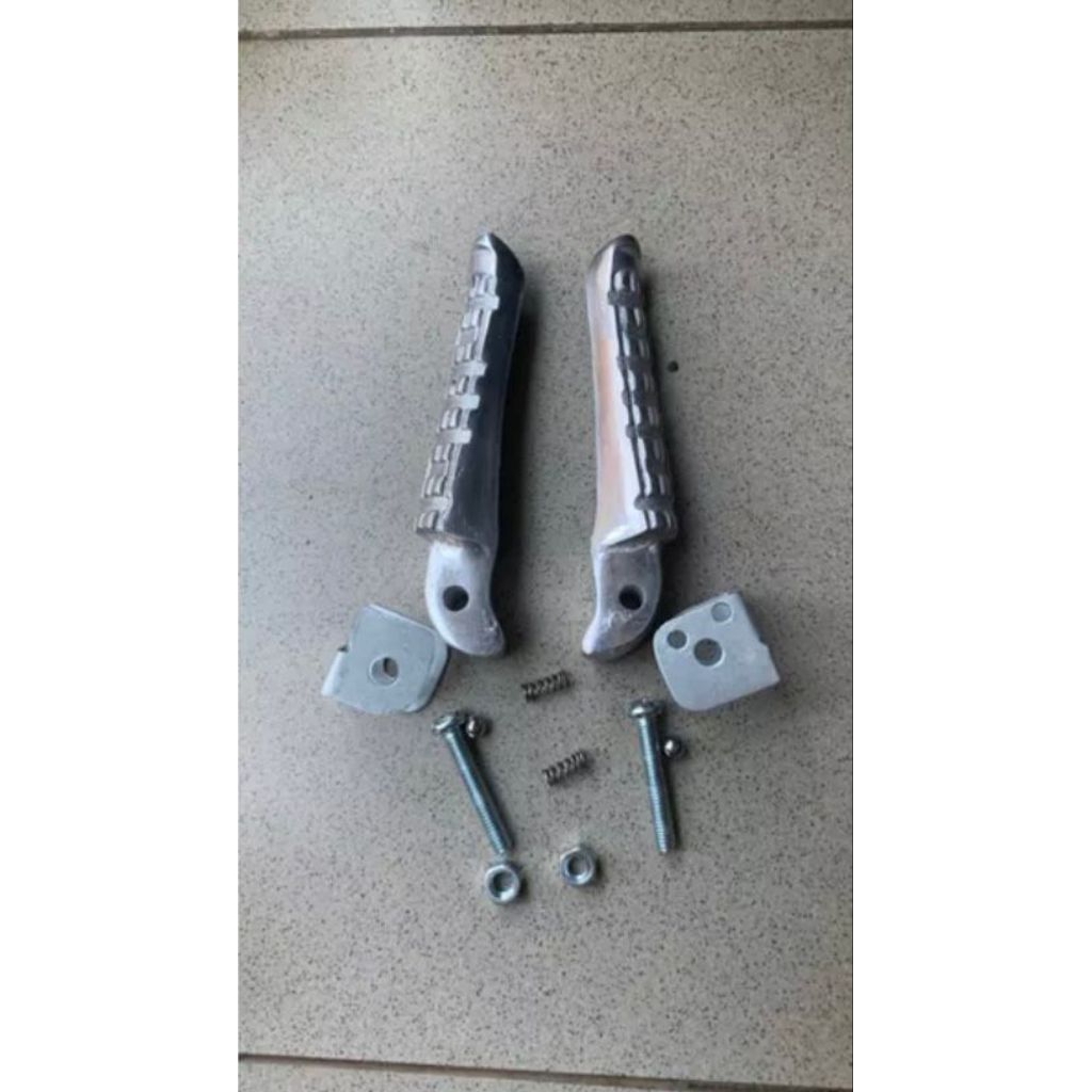 Footstep belakang vixion/footstep belakang universal/footstep universal belakang model vixion