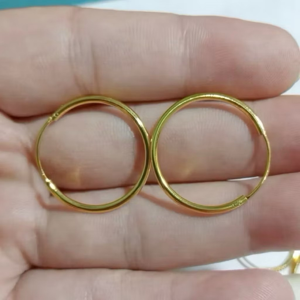 anting bulat titanium wanita emas