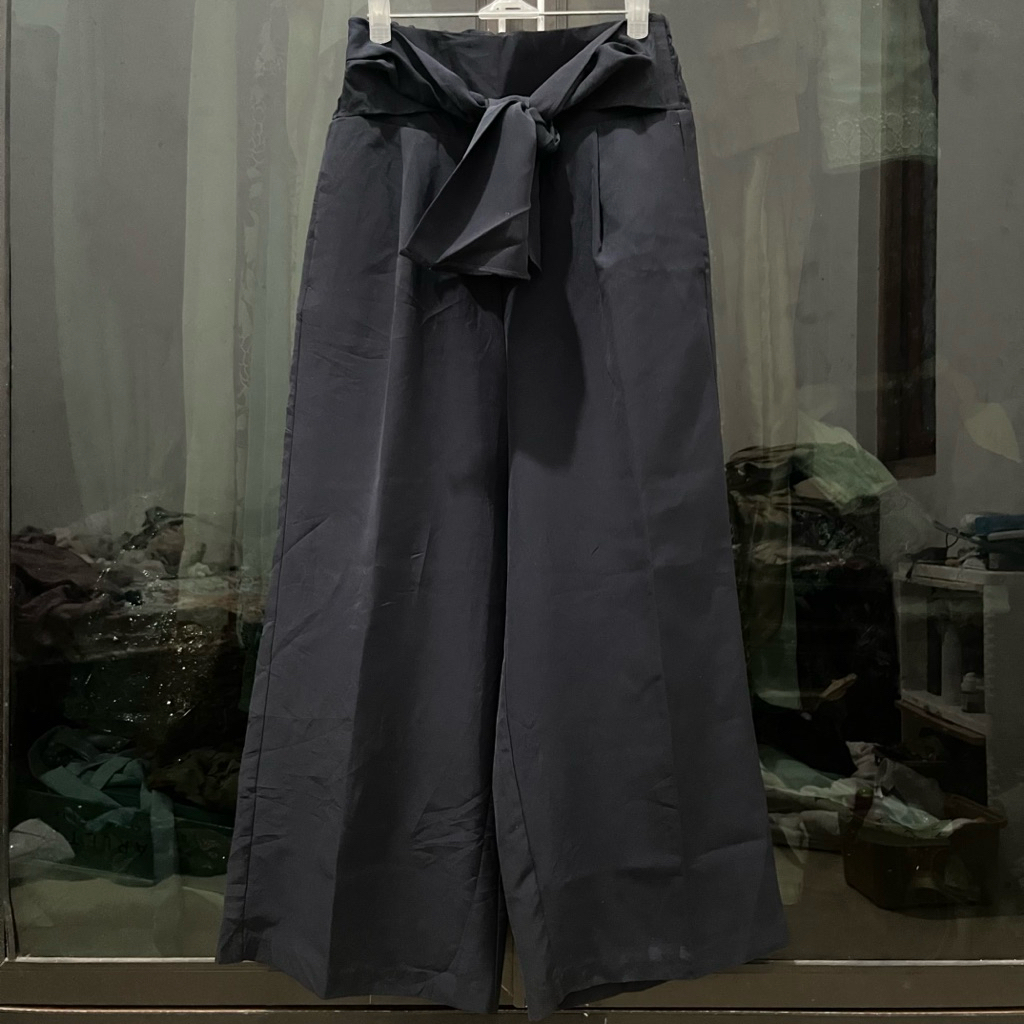 GU Kulot Navy With Belt