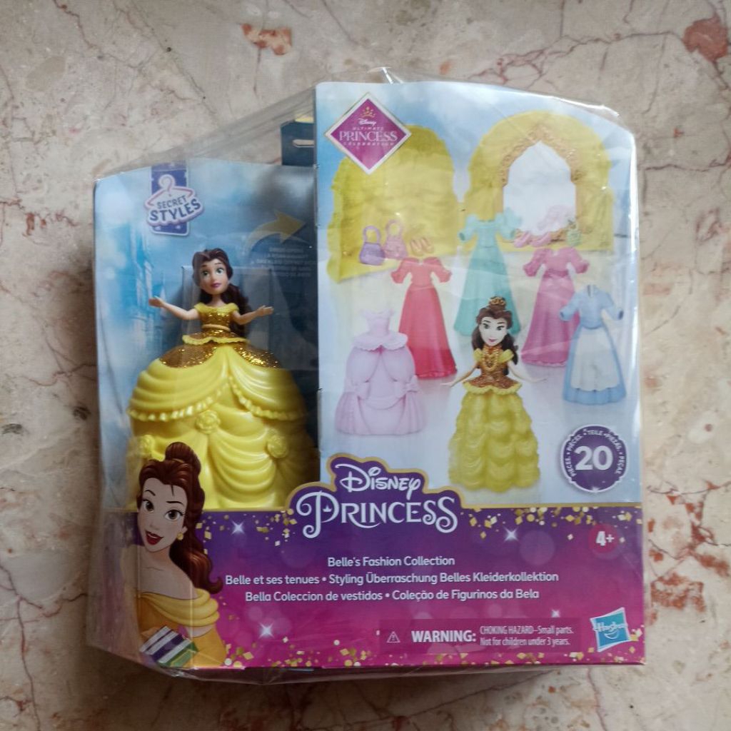 mainan pajangan figure set Disney princess copot pasang baju Belle's fashion collection beauty and t