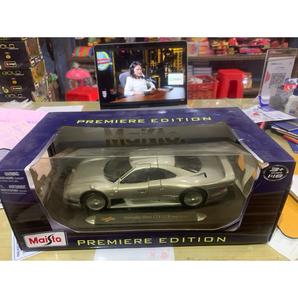 Maisto Premiere Edition 1:18 Mercedes-Benz CLK-GTR Street Version