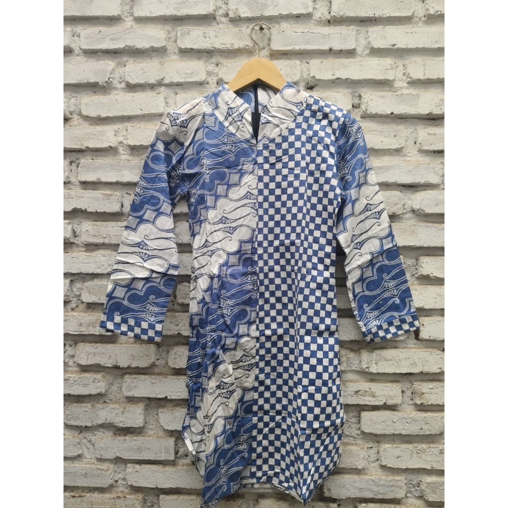 Baju Batik Kantor Wanita Preloved
