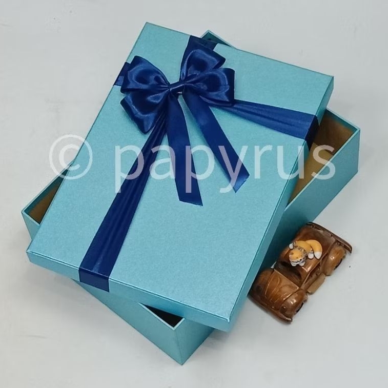 

PAPYRUS 25x35 Tinggi 8cm Kotak Kado Gift Box Hardbox Hampers Hadiah V3