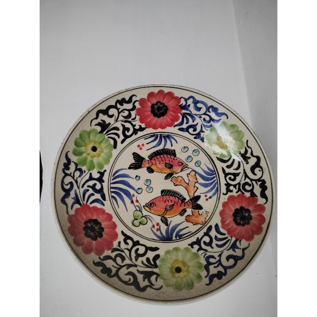 2 pcs piring hias dinding motif ikan