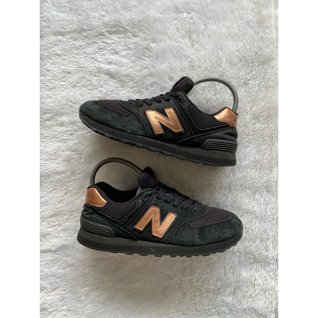 sepatu NB 574 hitam size 42