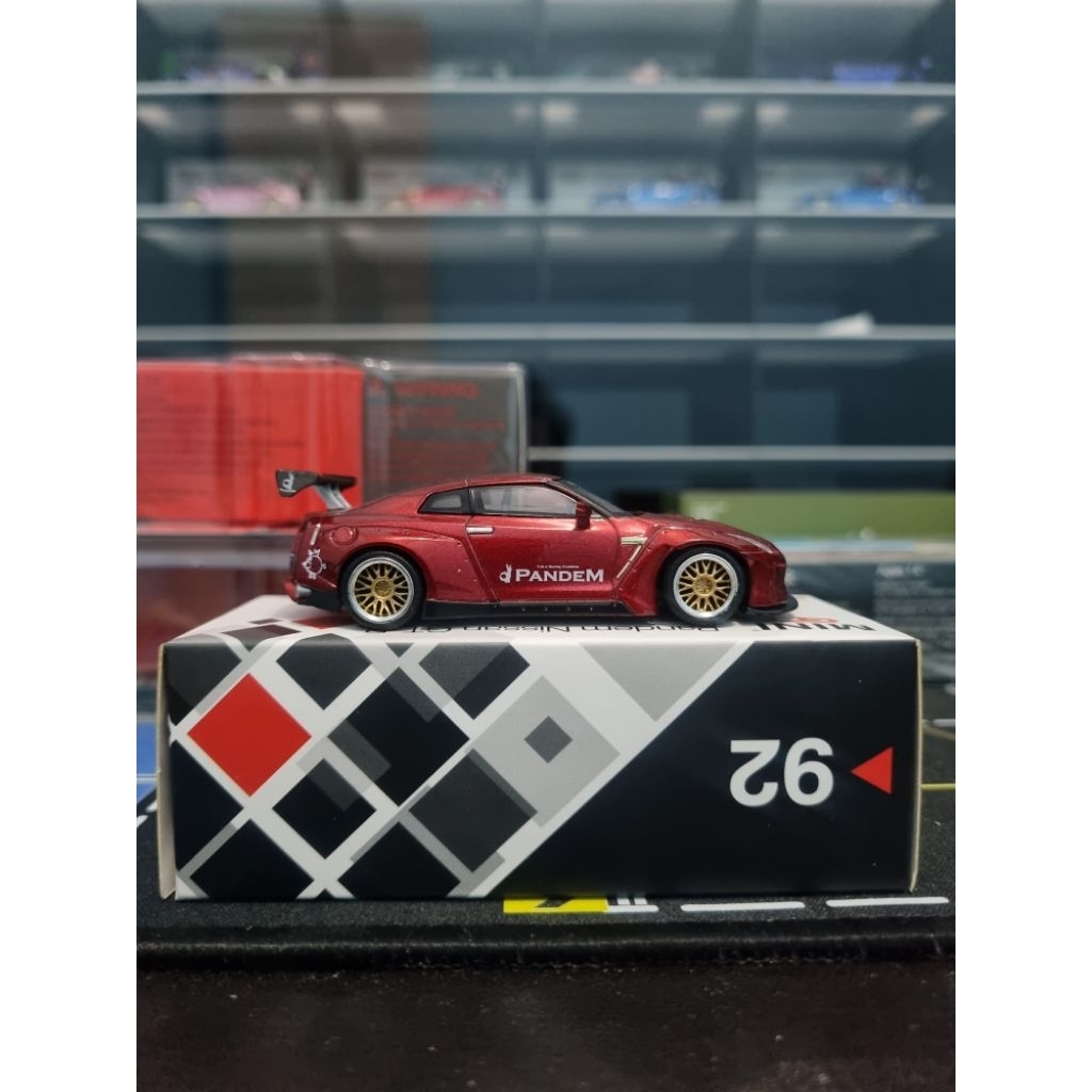 MINI GT R35 Pandem Lava Red