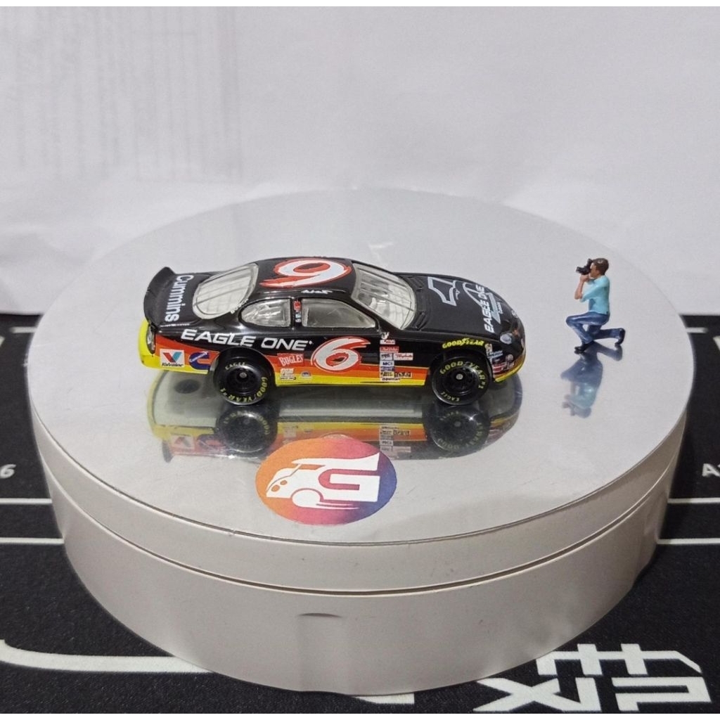 racing champions #6 mark martin ford taurus loose ( dent )