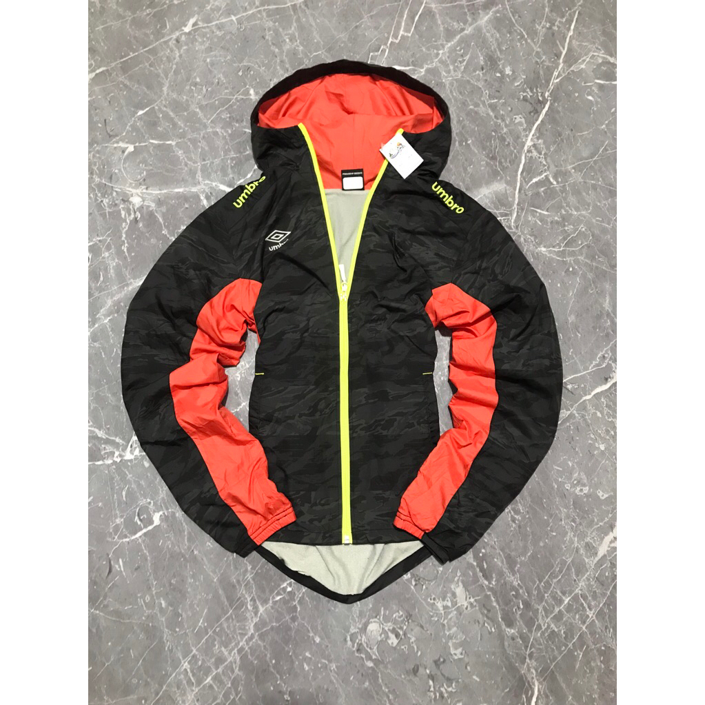 Jaket Outdoor Umbro