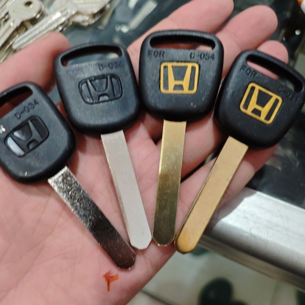 Bahan Duplikat Anak Kunci Honda Mobil Ukir