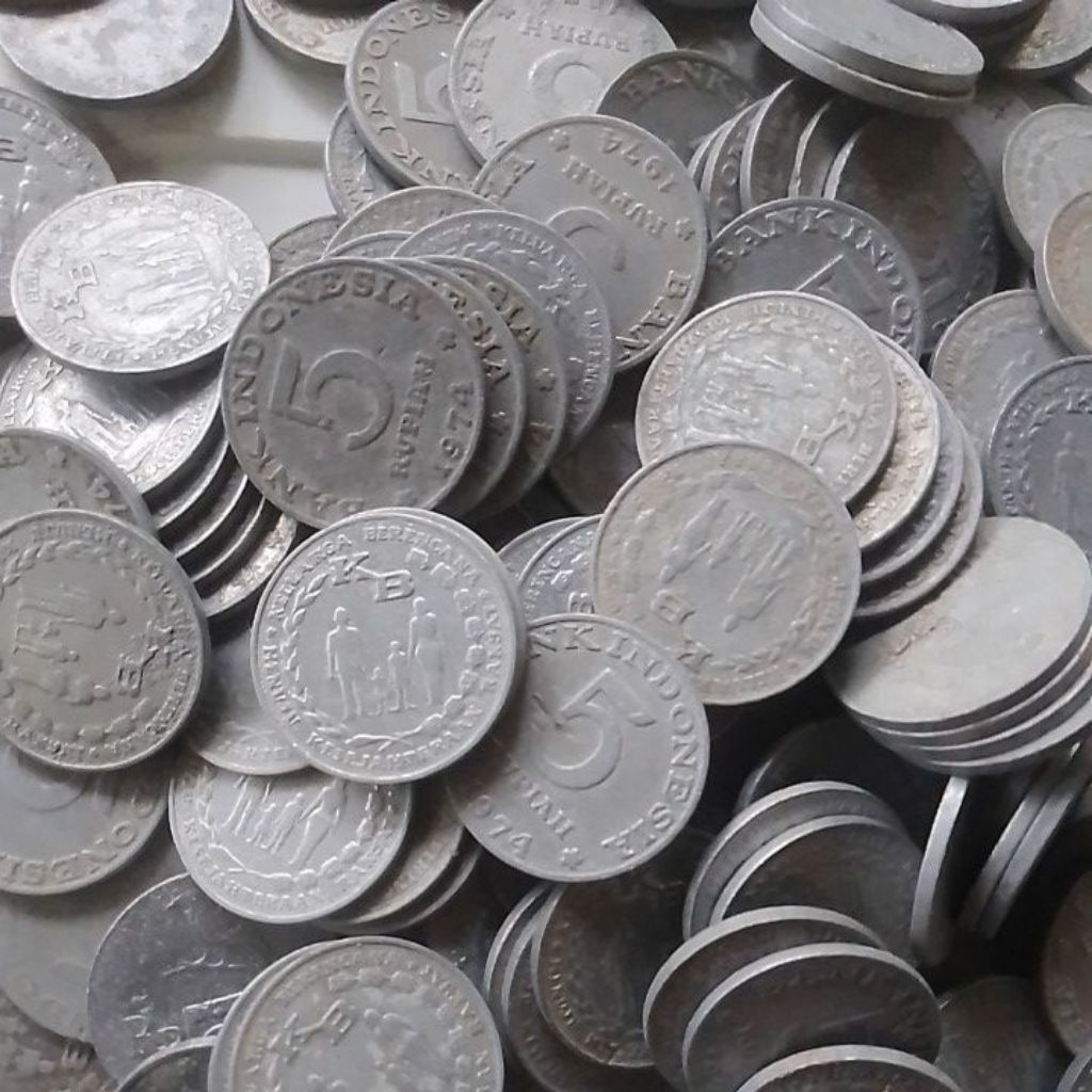 UANG KUNO KOIN 5 RUPIAH KB BESAR TAHUN 1974 BELUM DIBERSIHKAN