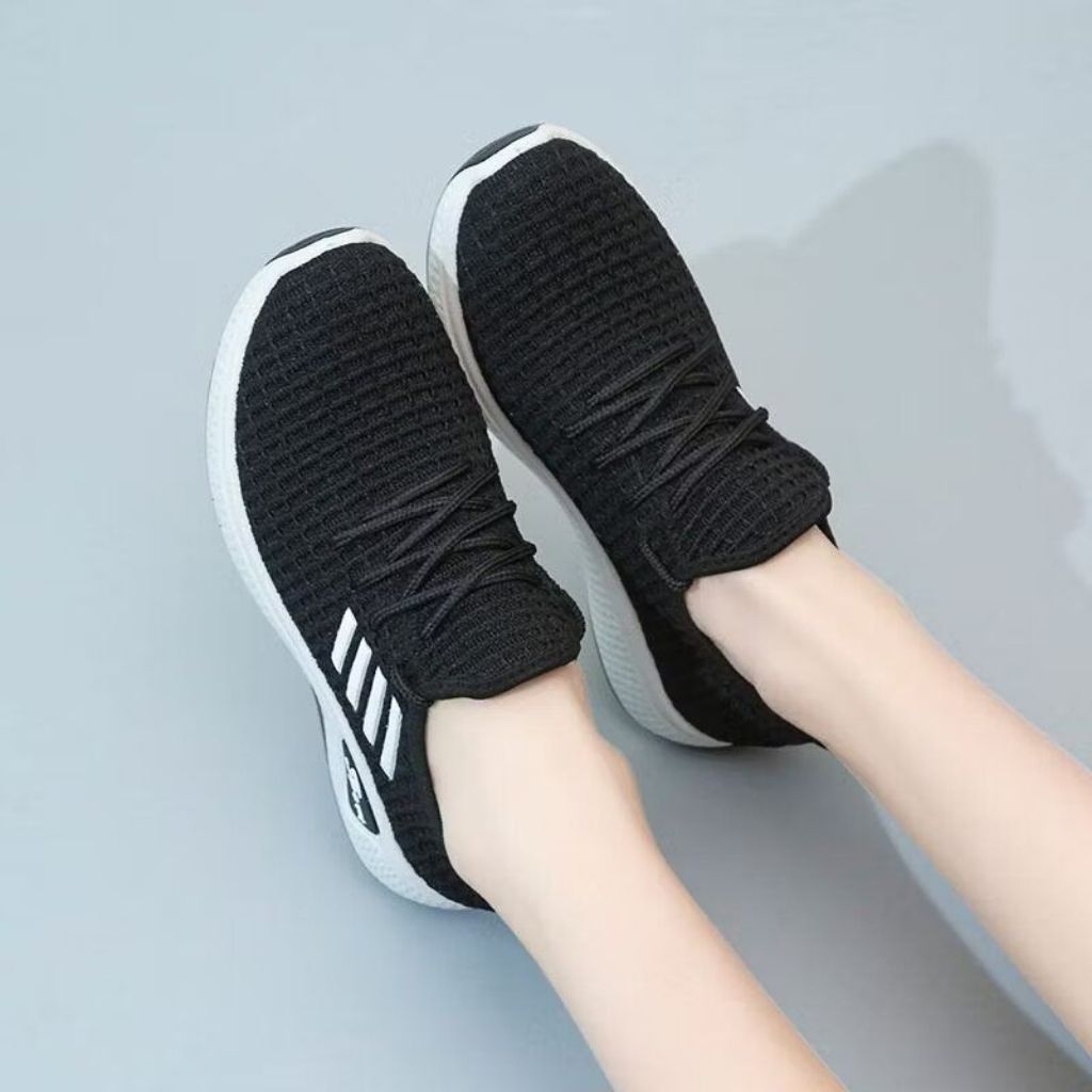 RSQ- SEPATU SNEAKERS WANITA, SEPATU OLAHRAGA, SEPATU KERJA, SEPATU WANITA, SEPATU SNEAKERS GARIS, SE