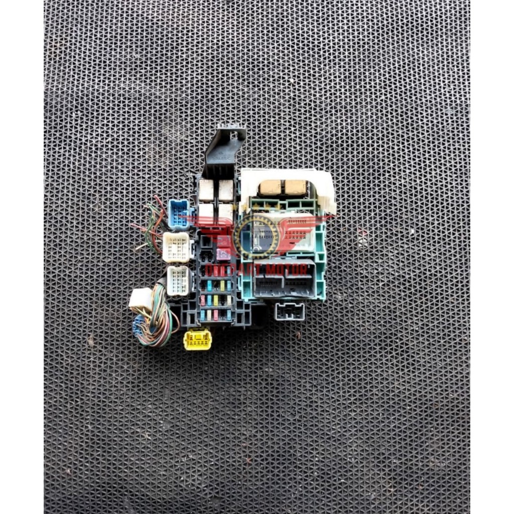 BOX SEKRING SIKRING DASHBOARD ESCUDO INJECTION 1.6 ORIGINAL