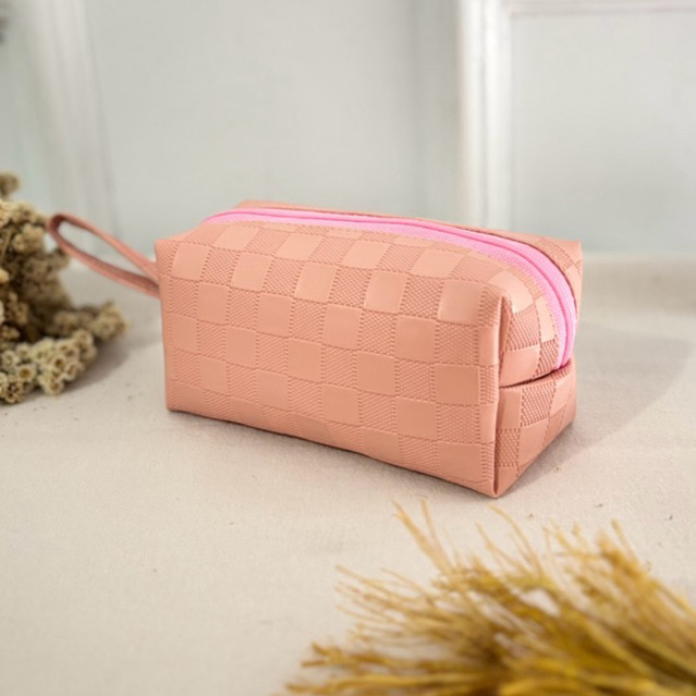 Boxy Pouch Prada Catur