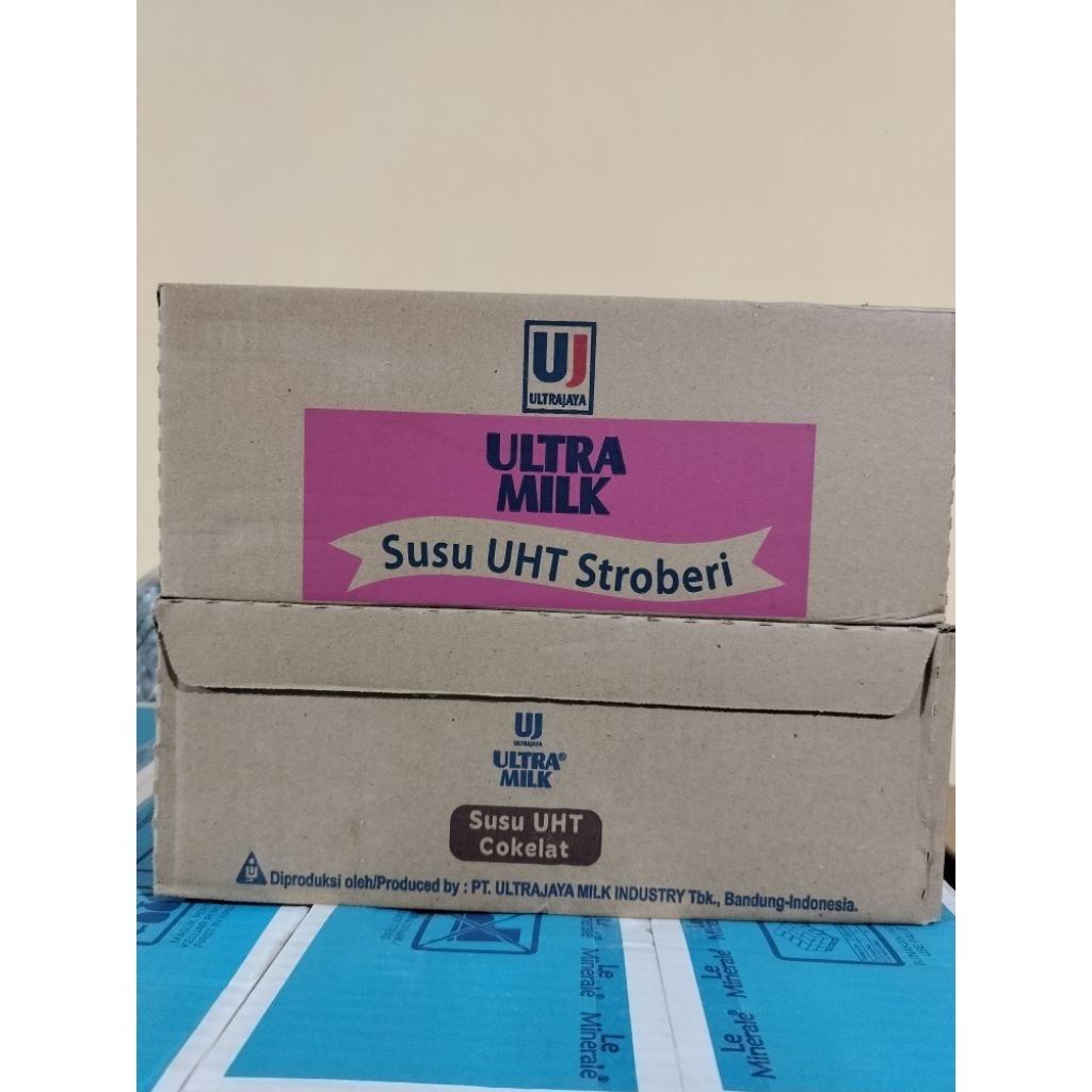 

Susu UHT Ultra Milk Cokelat/Stroberi 200ml (1Dus isi 24pcs)