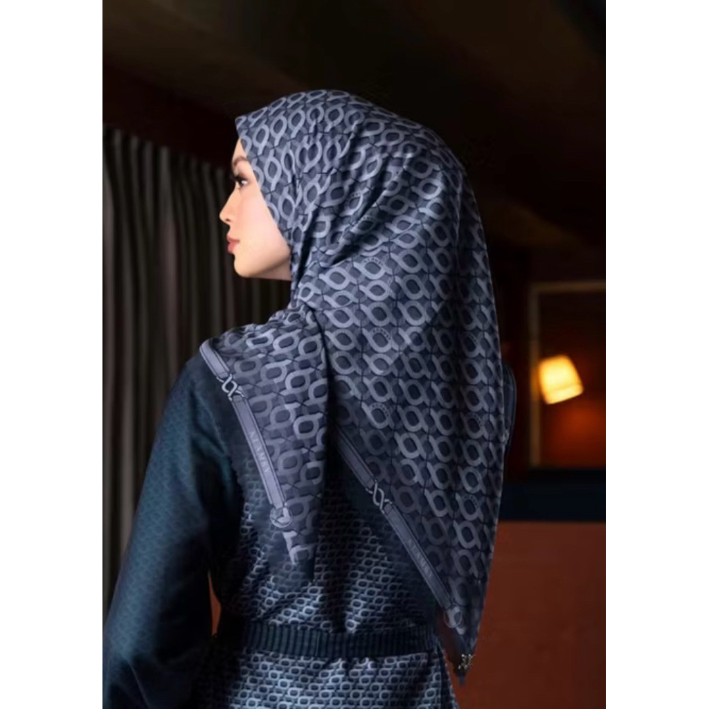 Klamby - Minera Scarf Monogram