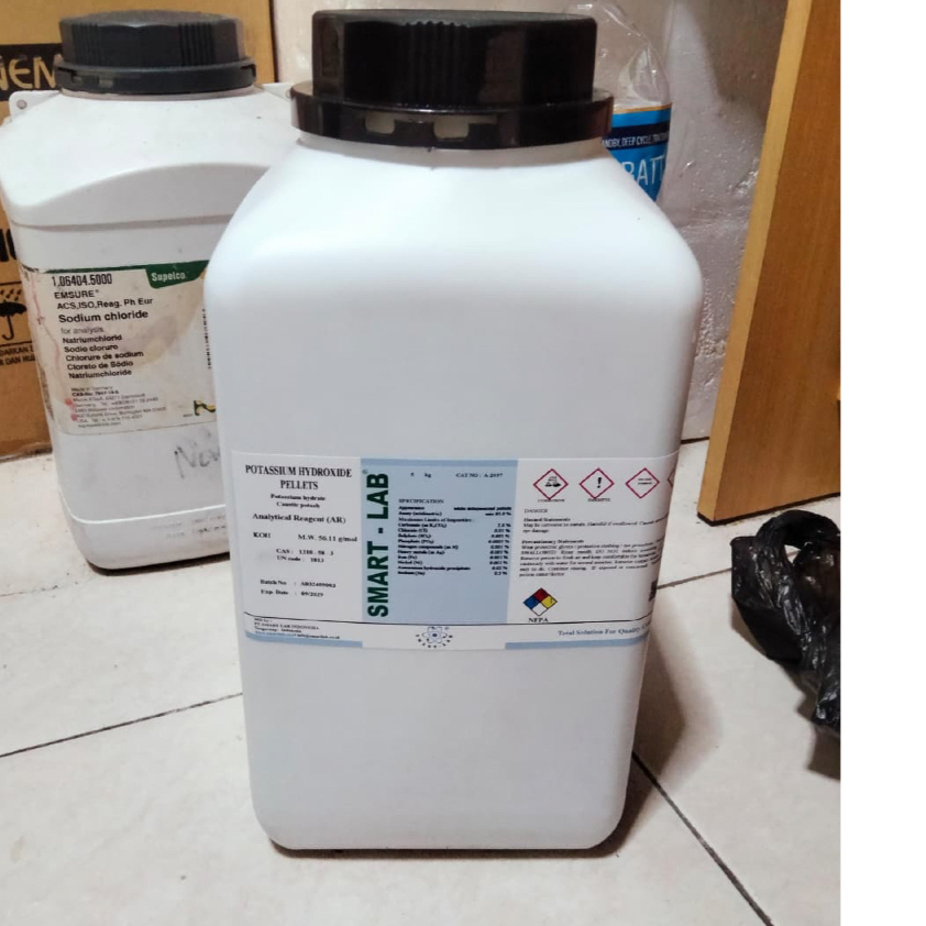 Kalium Hidroksida pro analis 50gr, 100gr, 250gr,  Potassium Hydroxide / KOH Pro Analisis