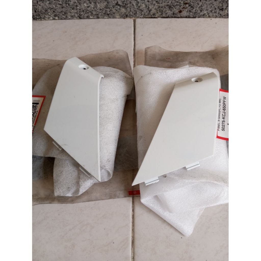 cover body air shroud kupingan tangki Tiger Revo putih albino original