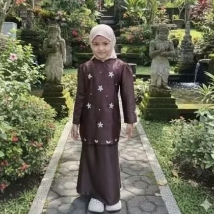 BESELERONE SET BAJU ANAK  MALAYSIA/ .KONDANGAN/KELUARGA PESTA KEKINIAN .UKURAN XXL-S.