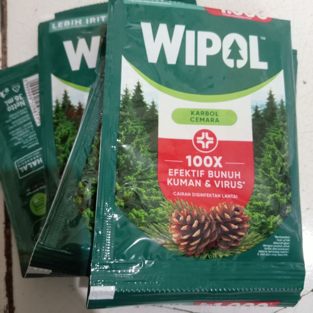 Wipol Karbol Cemara 1 Renceng