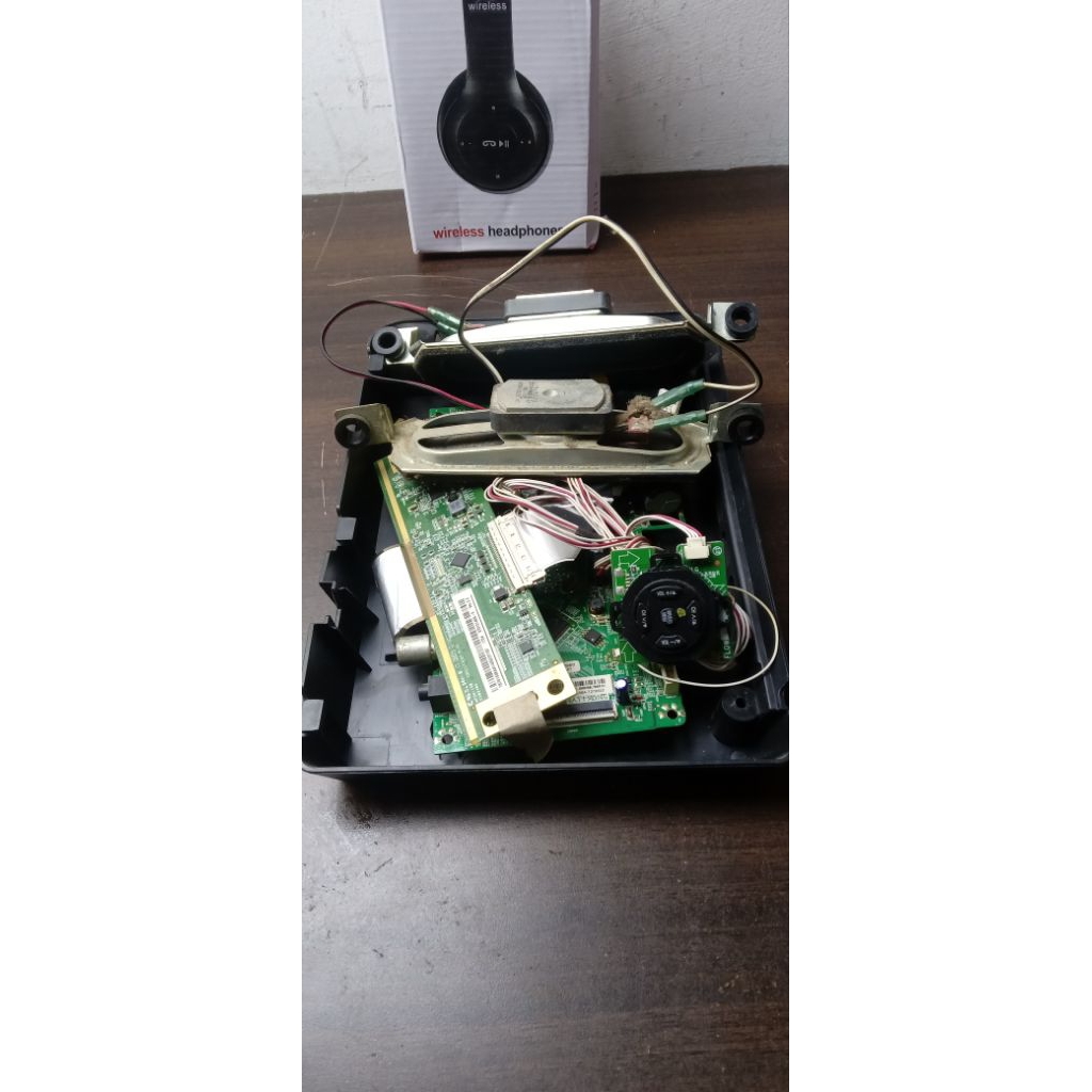 Mesin TV Panasonic 32 Inch Seken, Kondisi Normal, Tanpa Remot