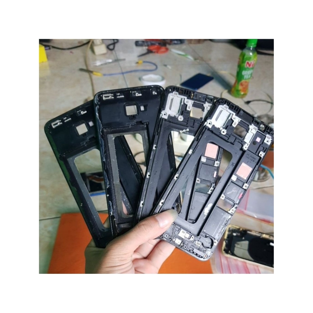 FRAME TATAKAN LCD TULANG TENGAH SAMSUNG GALAXY J4+ PLUS ORIGINAL COPOTAN