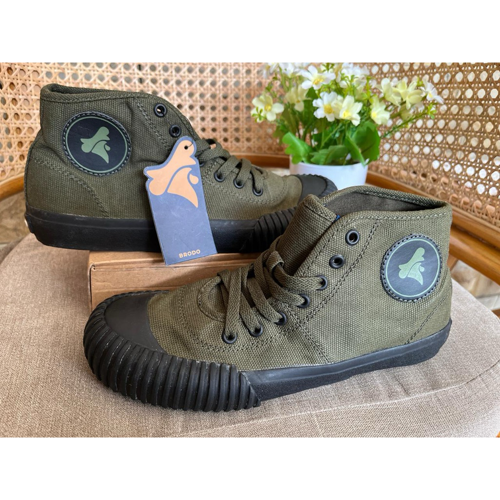 Sneakers Brodo Vulcan Hi-Olive Black