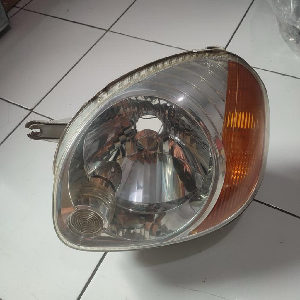 lampu depan atoz kanan atau lampu depan hyundai atoz kanan atau lampu depan kanan atoz atau lampu de