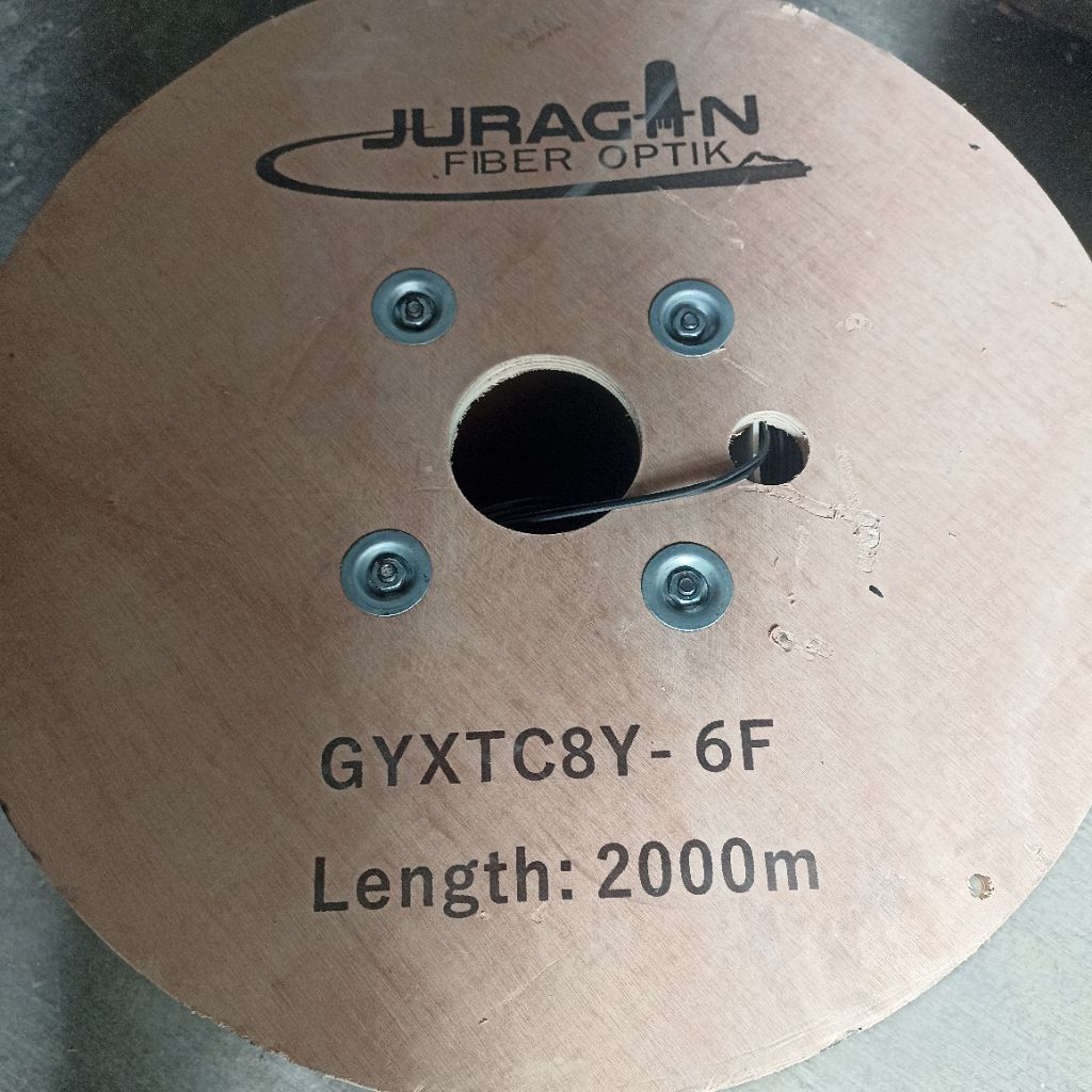 fig 8 6 core  2km / 6 core Fig 8 G652D 2000M / 6 core fig 8 / kabel 6 core fig 8