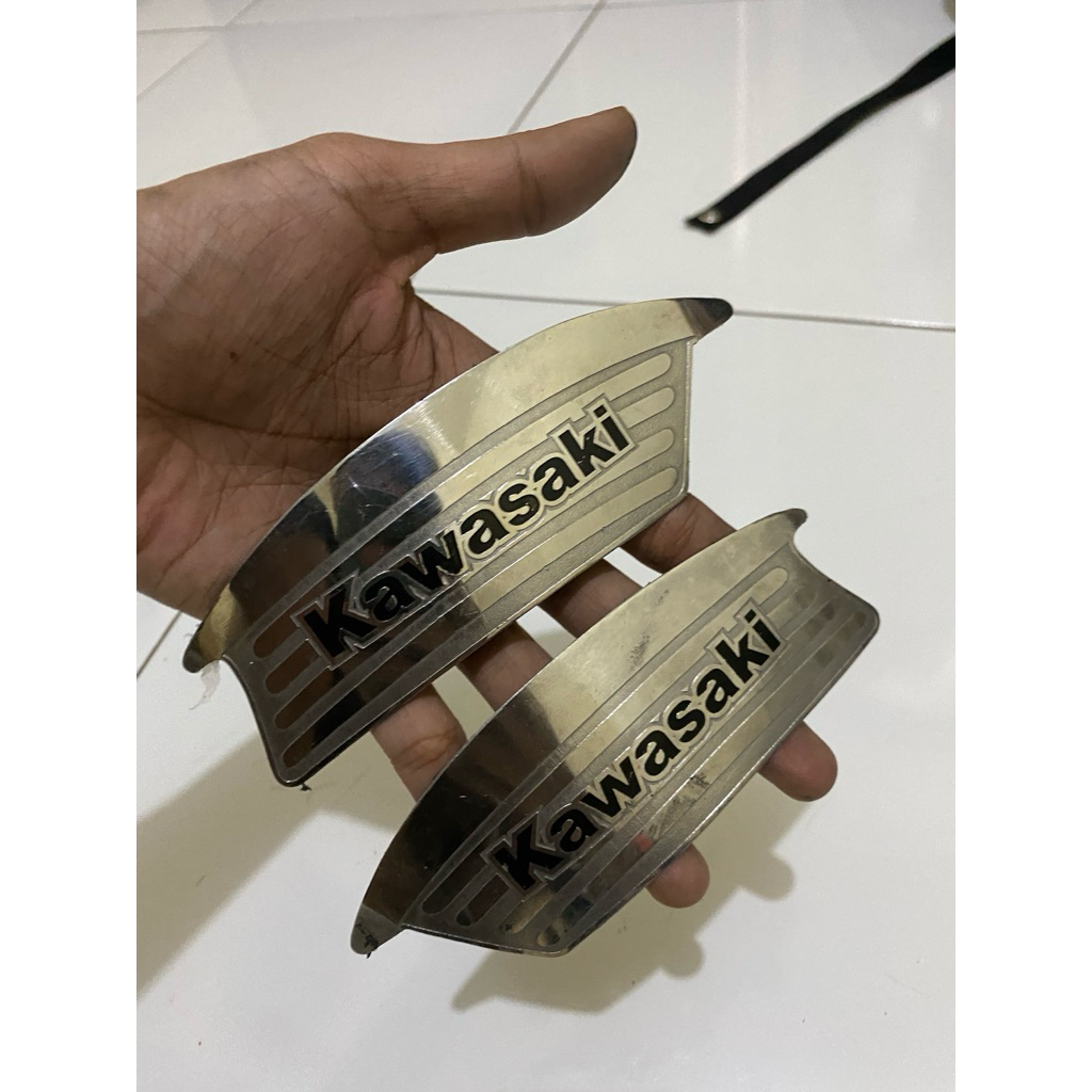 emblem kawasaki w175