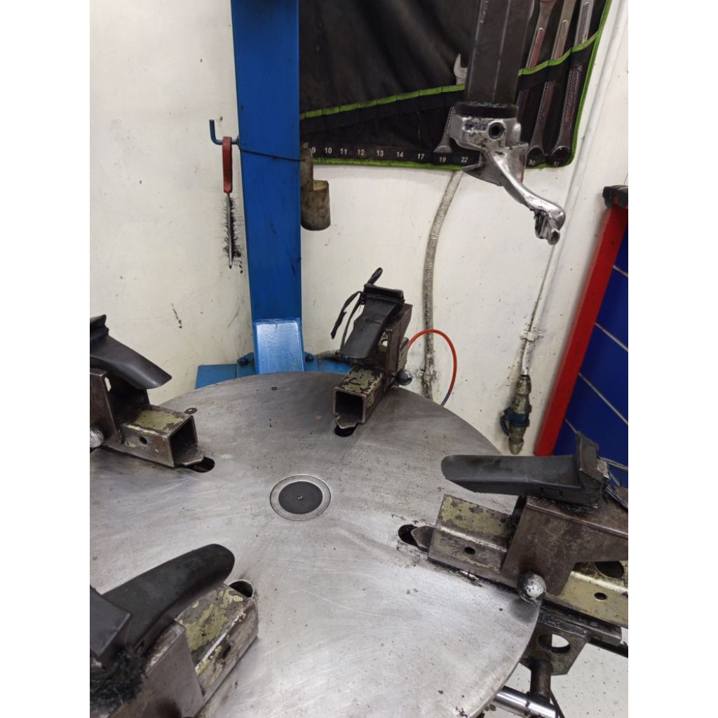 

MAKARONI BANTET MIX 20 PCS