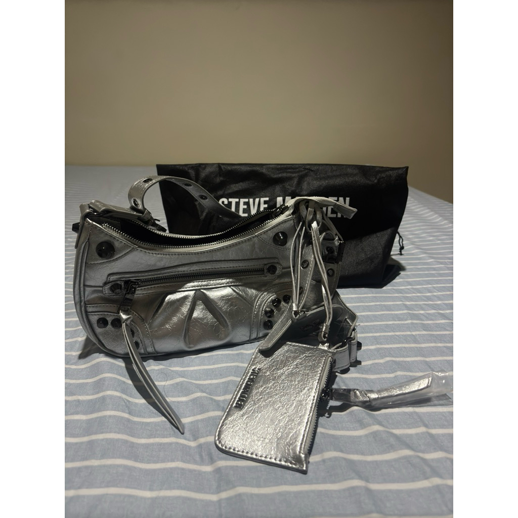 [PRELOVED] Steve Madden BGLOWING Women's Crossbody Bags- Silver