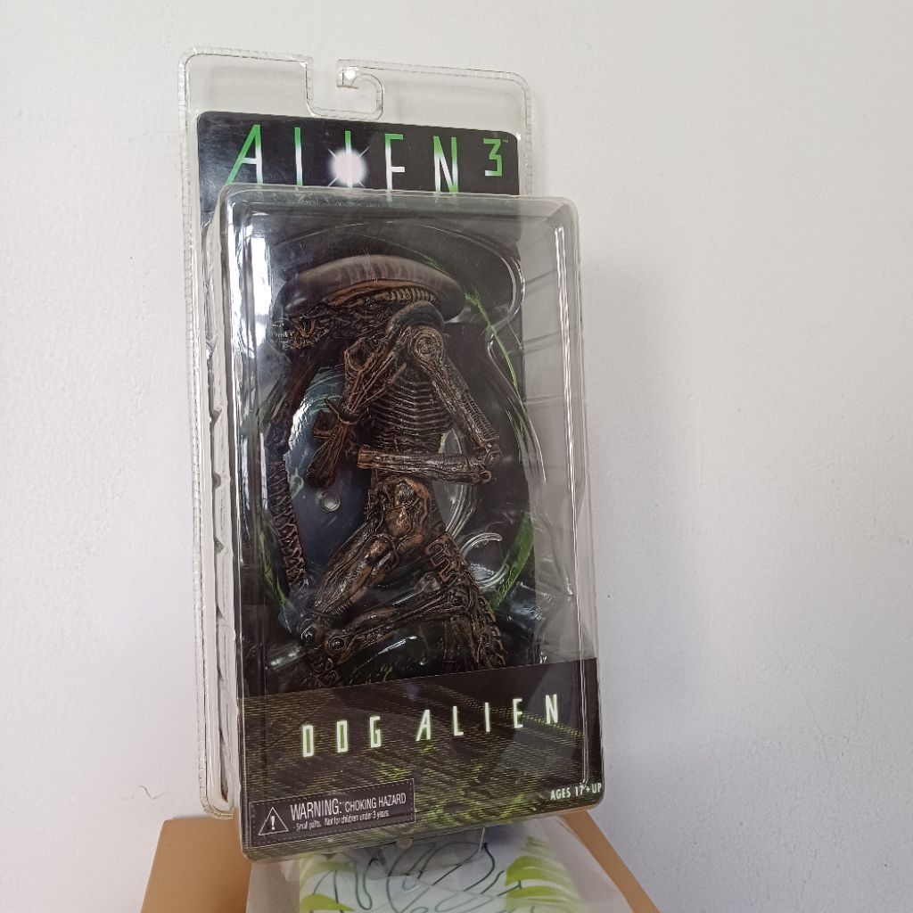 Neca Alien 3 Dog Alien Brown
