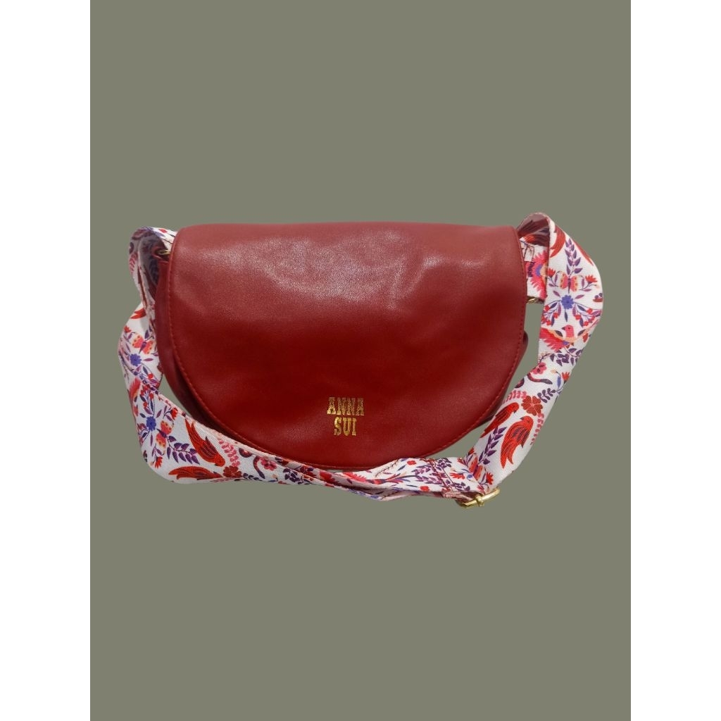 Anna Sui Crossbody Bag Merah – Preloved Stylish Wanita