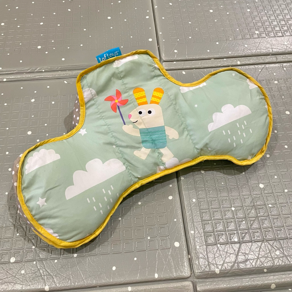 PRELOVED TafToys Developmental Pillow | Bantal Tummy Time Baby Anak Bayi Mainan Rattle Belajar Taf T