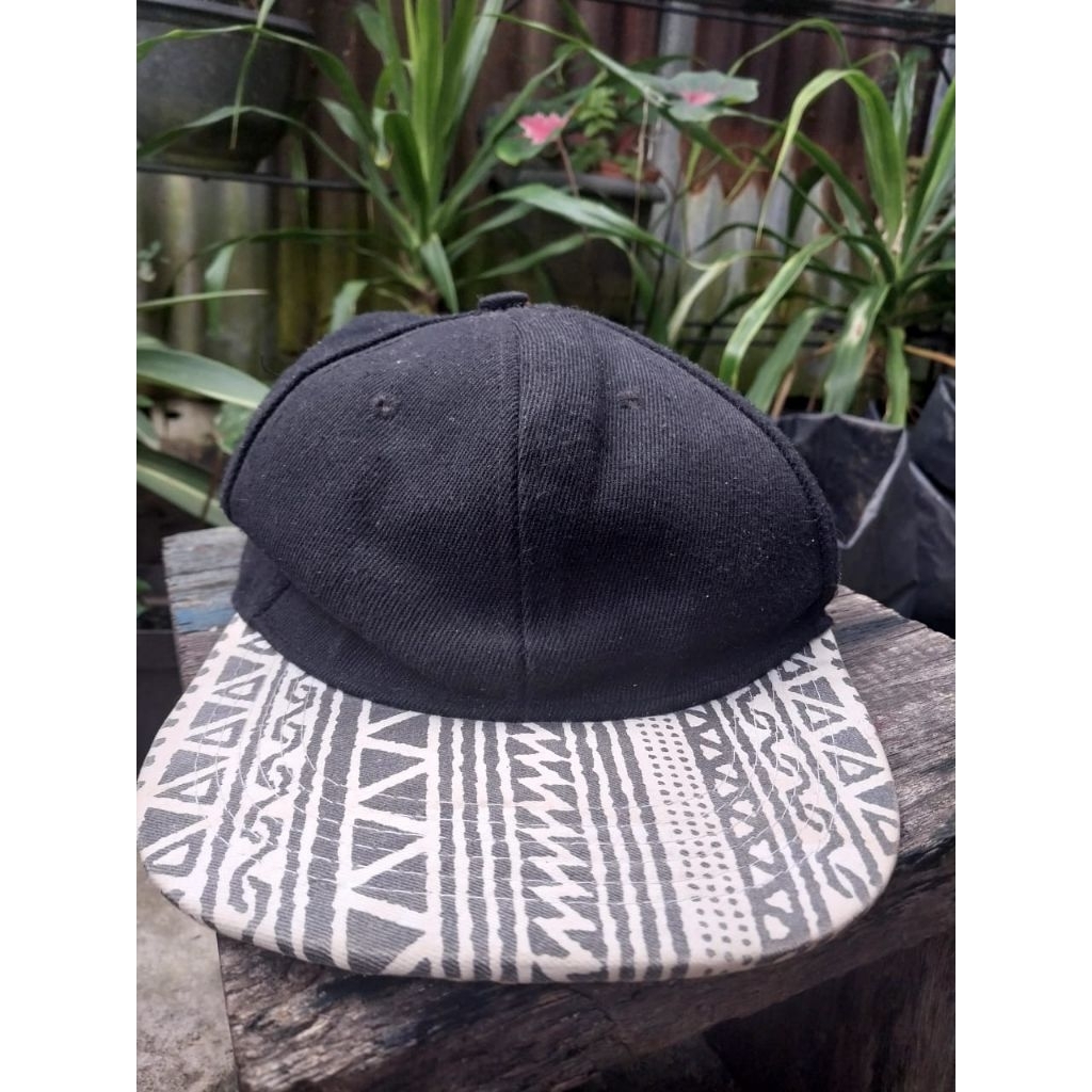 topi snapback etnik