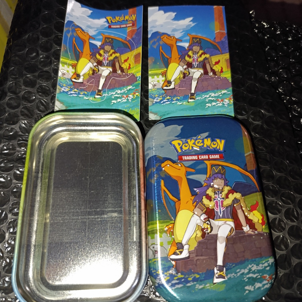 With Bonus ORI Leon Charizard Mini Tin Can Collector's Kartu Pokemon TCG Wadah Dadu Token Crown Zeni