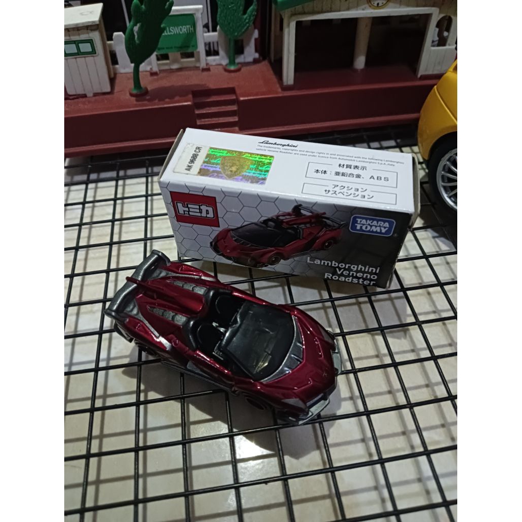 Diecast Tomica Event NFS Edition Lamborghini Veneno Roadster Rare (With Box)