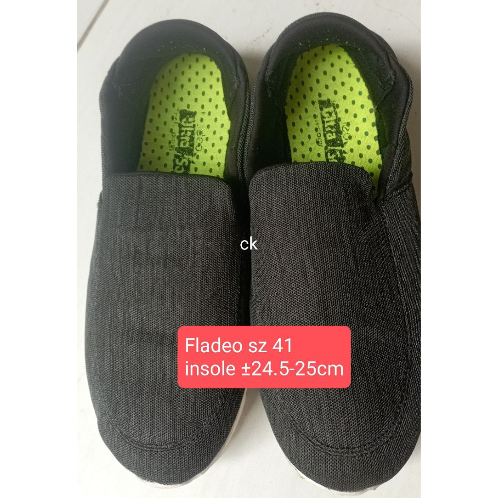 sneakers Fladeo sz 41 preloved / sepatu pria