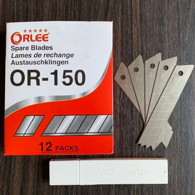 

Refill Pisau Cutter Isi Cutter 1 tube isi 5 pcs Besar isi Ulang kater Super Tajam