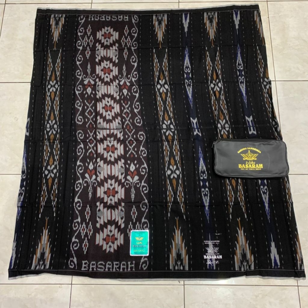 SARUNG tenun BASARAH