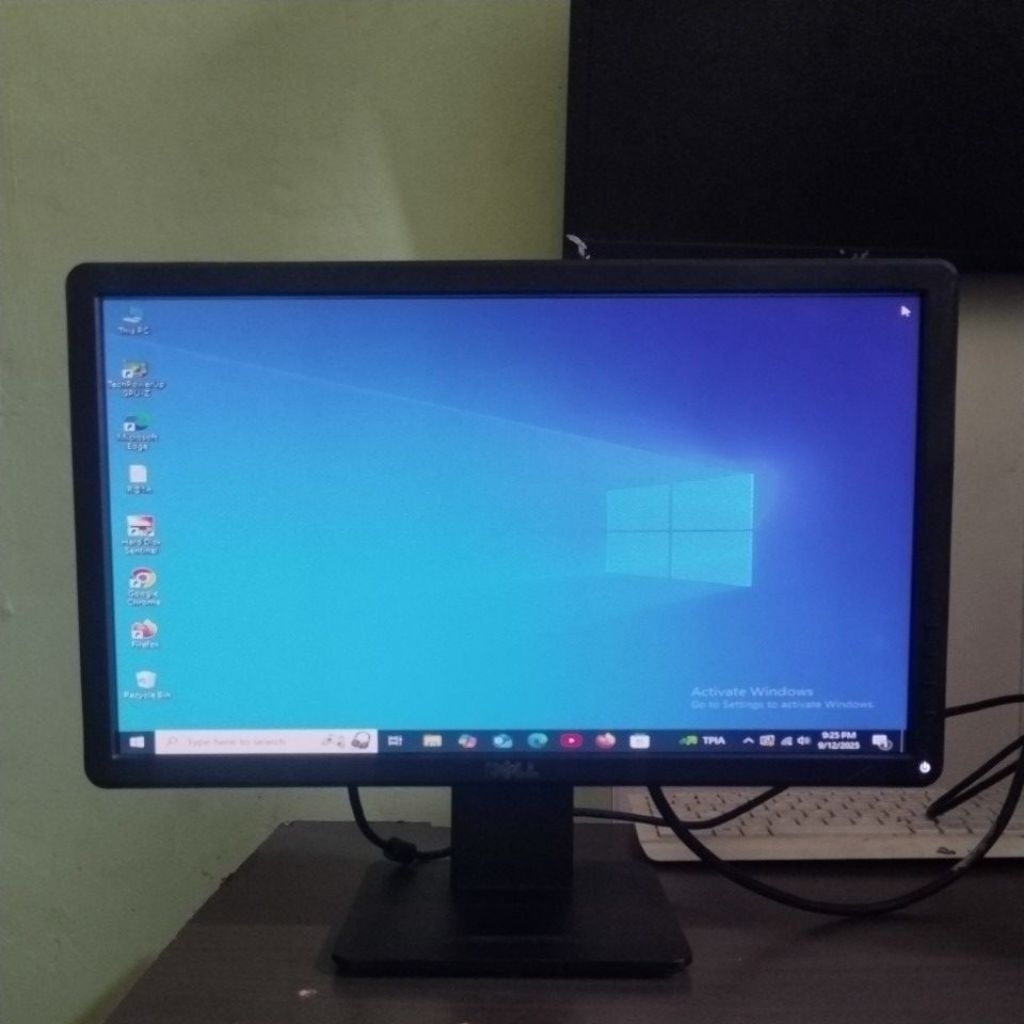 MONITOR LED DELL 19INCH MINUS & LENGKAP KABEL