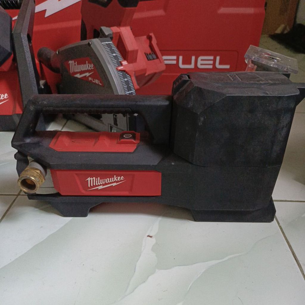 MILWAUKEE TRANSFER PUMP Cordless 18v penyedot Air minyak Dll (BEKAS)